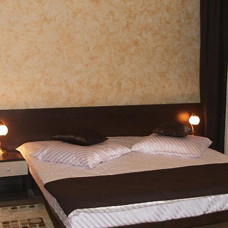 Pension Cleopatra Târgu-Mureş Екстериор снимка