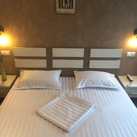Pension Cleopatra Târgu-Mureş Екстериор снимка