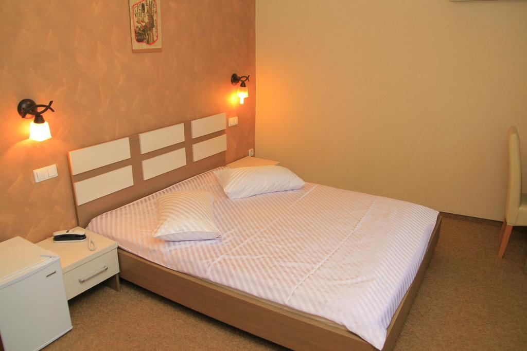 Pension Cleopatra Târgu-Mureş Екстериор снимка