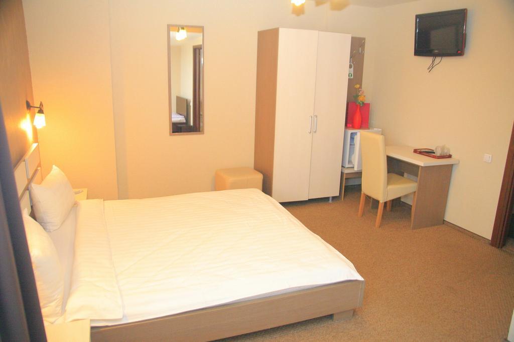 Pension Cleopatra Târgu-Mureş Стая снимка