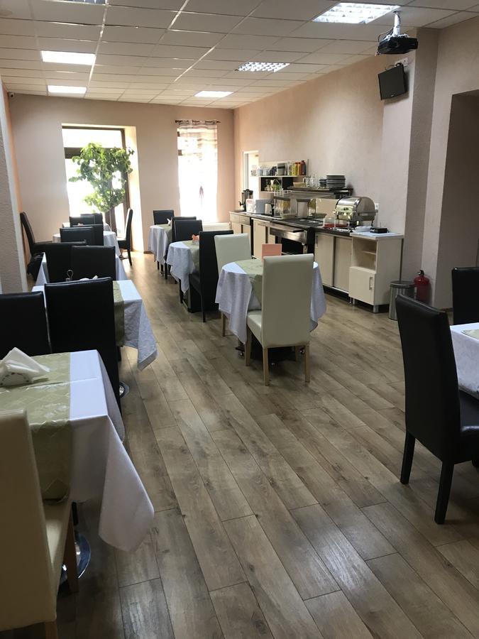 Pension Cleopatra Târgu-Mureş Екстериор снимка